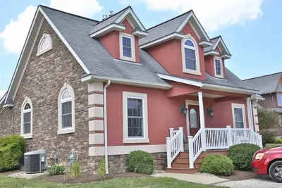 Image de Lovely Cottage W/ Jacuzzi & Fireplace