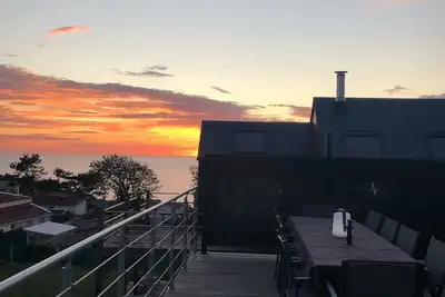 Image de Maison d’architecte avec vue mer et spa/jacuzzi, 4 Étoiles Meublés Tourisme