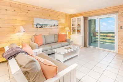 Image de Lighthouse Point 30c | Ocean View Condo, Pools!