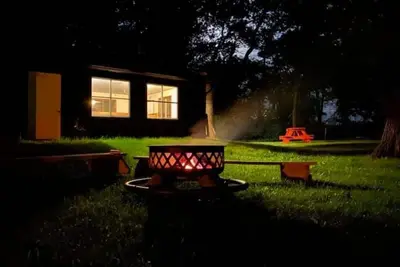 Image de Wake up to views of Lake Pepin & enjoy beachfront access + waterfront amenities