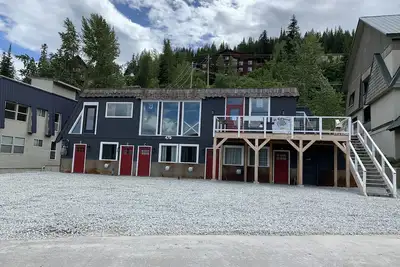 Image de Condo E at The St. Bernard