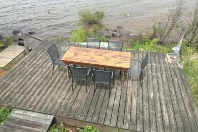 Image de McGill Cabin located on Sunset Bay