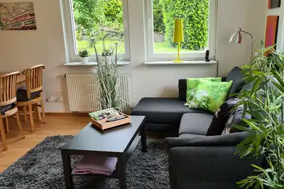 Image de Very quiet, in almost green surroundings
