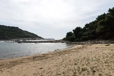 Image de By the beach apartment ** Limuni **