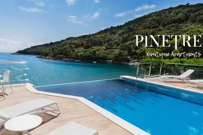 Image de 3 - Lavander Touch Top Floor - apartment with balcony - Boutique Pine Tree Apartments