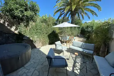 Image de Appartement 65m2 grande terrasse, mer plages à 9 minutes