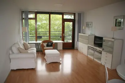 Image de Nice apartment nearby Utrecht in friendly village. Long stay, min 6 months