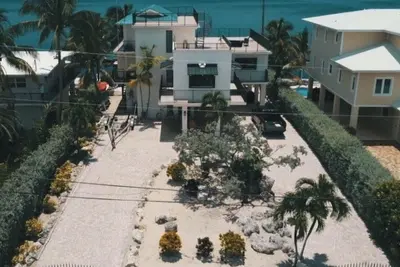 Image de Oceanfront Fishing Paradise with Dockage, Pool, & Pet Friendly