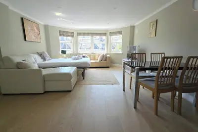 Image de 1bed sleeps 4 in West Kensington 7mins to tube