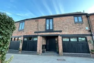 Image de Fabulous character property in the heart of Southwell