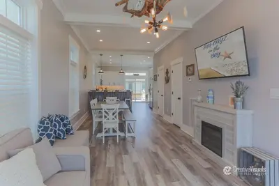 Image de Stunning New Construction in Historic Cape Charles 3 1/2 Blocks to the Beach