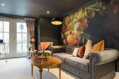 Image de Amazing designer 2 bed in Barons Court/West Ken