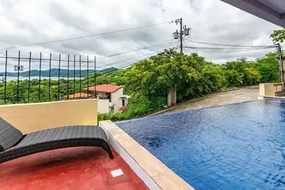 Image de 2 Bedroom Ocean-View Condo with Pool