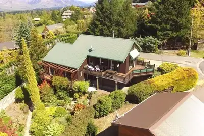 Image de Alpine retreat - perfect for couples or families. <br>Cute, quiet, quaint.