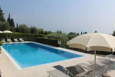 Image de Charmante villa Belvedere avec vue sur le lac de Garde