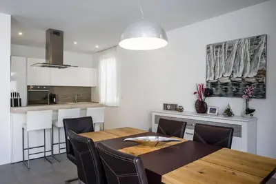 Image de Appartement de vacances pour 4 personnes env. 100 qmà Slatine, Dalmatie (Centre de la Dalmatie)