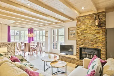 Image de Luderna - Val de Ruda B52 dera Montjòia