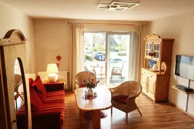 Image de Mee(h)r-Ruhe im Haus Stranddistel komf. Vacation apartment on the 1st floor for 4 pers. in Zingst