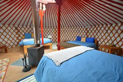 Image de Rowan Yurt - A luxury Mongolian-inspired Yurt in stunning 62 acre historic estate