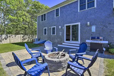 Image de Cape Cod Home w/ Game Room - 3 Mi From Mayflower!