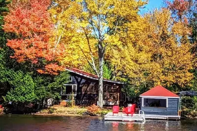 Image de Celebrate Everything - A Muskoka Beauty | 1, 800sqf plus bunkie & dry boathouse