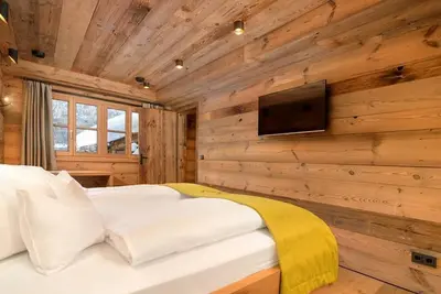 Image de 6-bed chalet, (3 bedrooms, 3 bathrooms) - Lisa Chalets