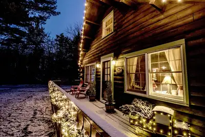 Image de Northwoods of Lake Geneva. Pet-Friendly!