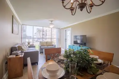 Image de May You Always Have A Shell In Your Pocket And Sand In Your Shoes. Sleeps 6! !