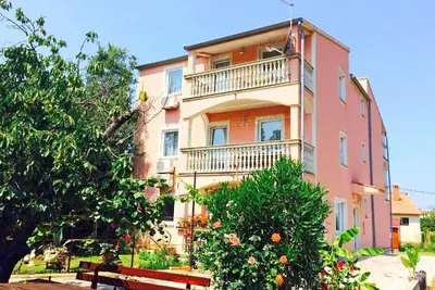 Image de Appartements Manda, (16160), Valbandon, Croatia