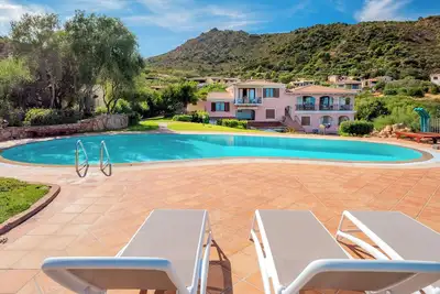 Image de Appartement de vacances \"Tavolara\" avec vue sur mer, terrasse privée et piscine partagée