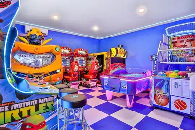 Image de Great Escape Manor | Custom Built Home with Themed Kids Bedrooms, Game Room, and Theater Room