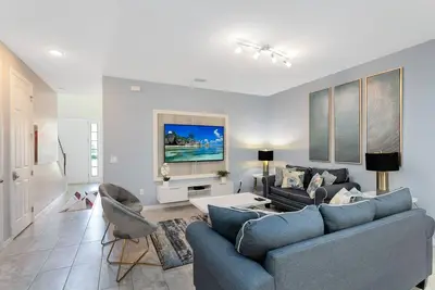 Image de Luxury Town Home With Splash Pool in Solara Resort