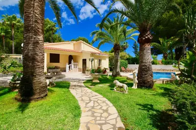 Image de Grande villa avec piscine privée et toutes les commodités à Denia Galeretes Bl