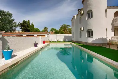 Image de Badia 8, Bel Appart 2ch, Piscine, 100 m Plage, Parking, Wifi