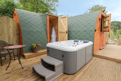 Image de The Rhiw, pet friendly, with hot tub in Llanfair Caereinion