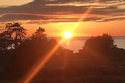 Image de Pacific Sunset House - Spacious Family Home With Exceptional Ocean Views