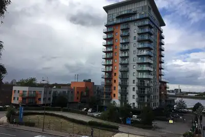 Image de 2 bedroom Thames riverside apartment with free wifi.