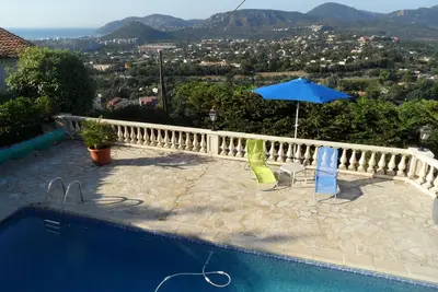 Image de Appartement indépendant 2 Pièces dans villa, piscine et vue mer