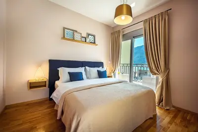 Image de 2 Bedroom designer apartment with Pool in Kotor Dobrota