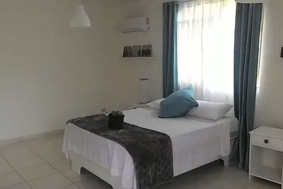 Image de Chica-friendly apartment near bars\/restaurants, fully equipped, pool\/Wifi\/Tv