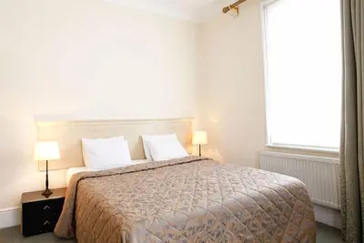 Image de Luxury Serviced Apartment with Daily Room Clean, Staffed Reception, Two Bedrooms