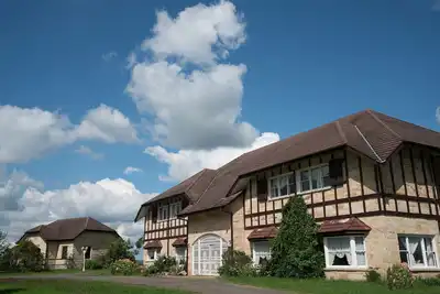 Image de Razorback Dream Farmhouse: 10br, Space & Serenity