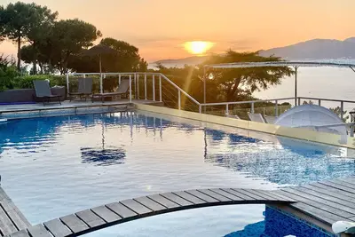 Image de Villa prestige, panorama golfe d’Ajaccio, 2 piscines, 6 suites, 14 p, 250m plage