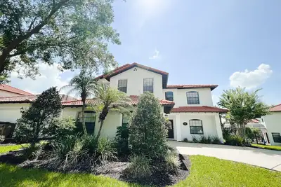 Image de Family Sized Disney Home