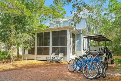 Image de Magnolia Cottages Blue Daze - 30a, Golf Cart, Beach, Pool, 4 Bikes, Free Golf