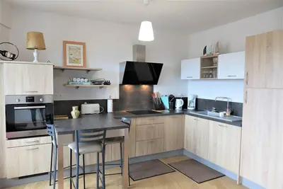 Image de Bel appartement rénové avec parking au centre-ville de Perros-Guirec