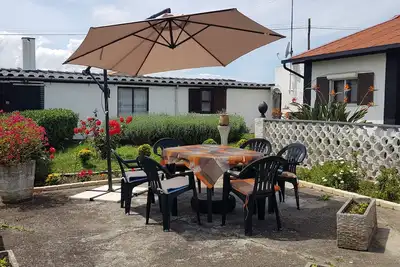 Image de Pet- and biker-friendly vacation apartment with terrace in a quiet location