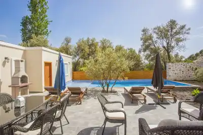 Image de Half Moon Villa 1- Stunning Luxurious Hillside 2 Bedroom Villa