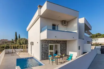 Image de Maison de vacances pour 14 personnes env. 220 qmà Medulin, Istrie (Côte sud de l'Istrie)