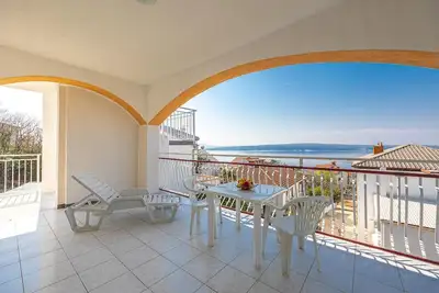 Image de Appartement de vacances Dramalj pour 1 - 7 personnes avec 3 chambres à coucher - Appartement de vaca